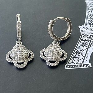 Cluster earring silver